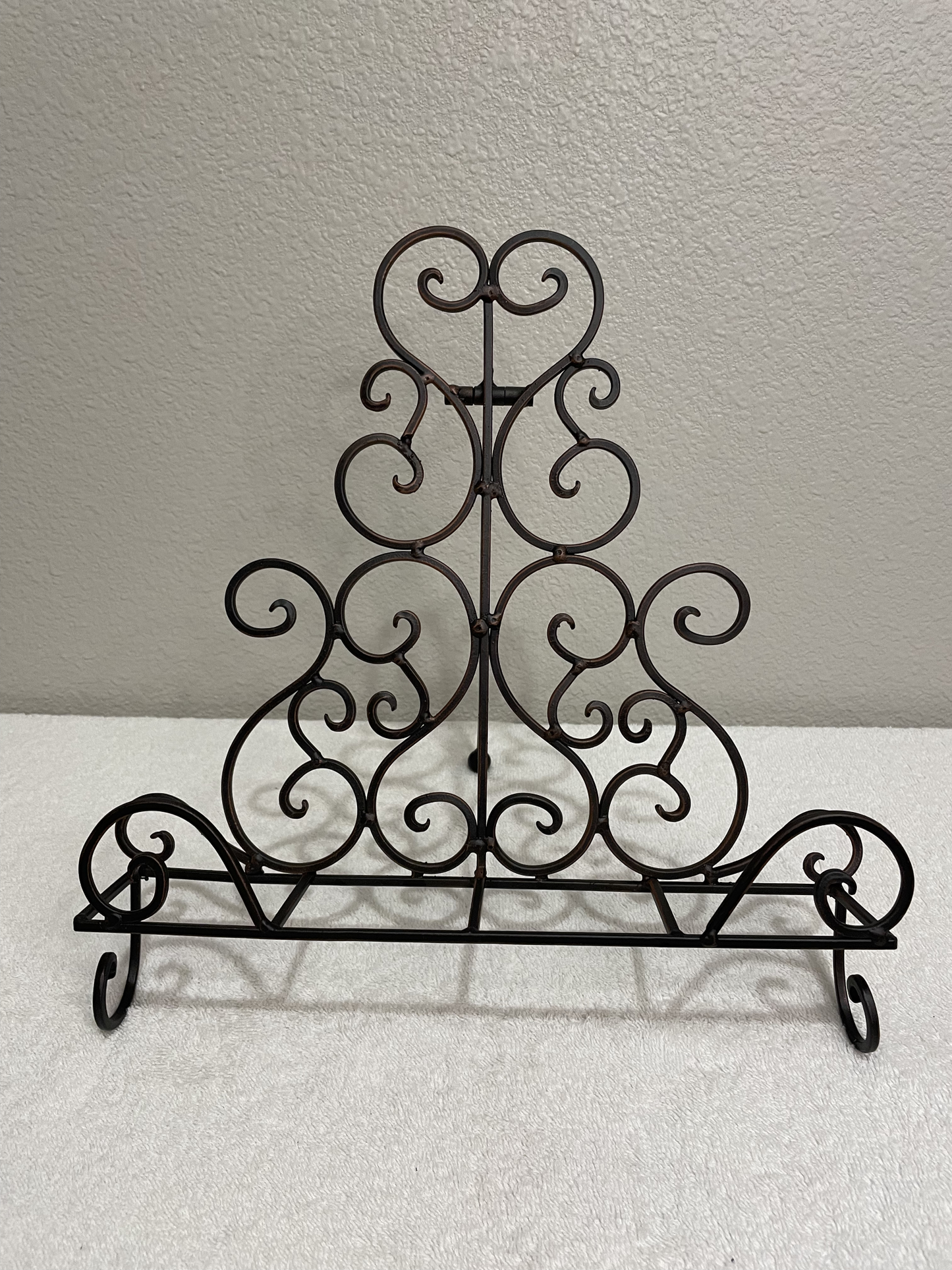 Bronze Metal Heavy duty | Display Stand | Work Accents |