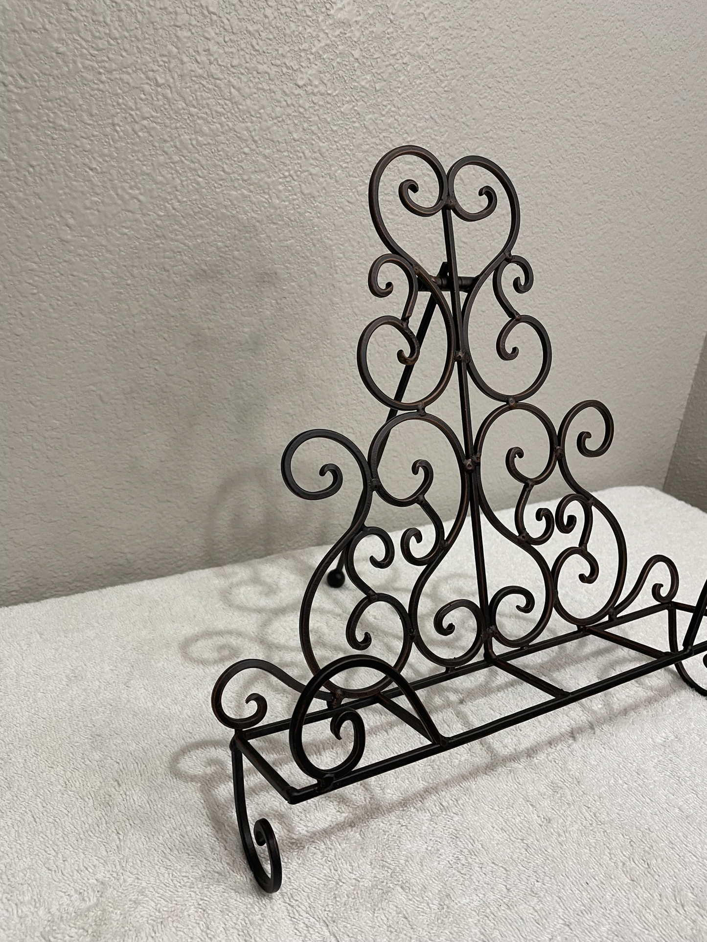 Bronze Metal Heavy duty | Display Stand | Work Accents |