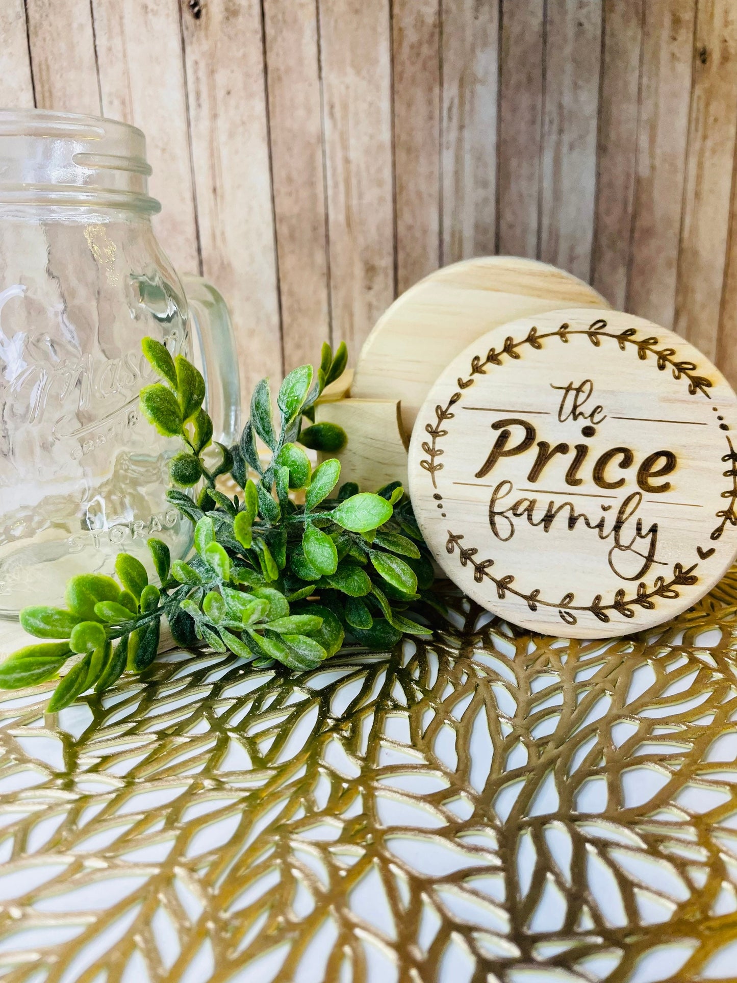 Family Wreath Monogram | Wood Coaster 6 Plus Holder |